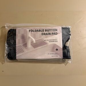 Foldable silicone button drain pad